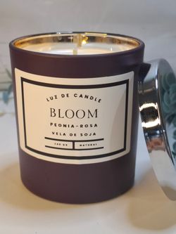 Bloom Vela Peonía y Rosa | Vela de Soja Natural | Luz de Candle