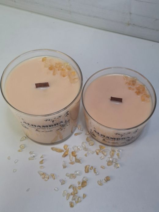 Vela de soja Alhambra con mecha de madera y citrino | Aroma naranja, sándalo y palo santo