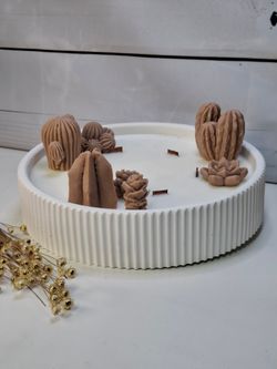 Vela aromática artesanal XL en recipiente blanco rayado