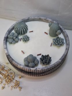 Vela aromática artesanal XL en recipiente rayado efecto mármol