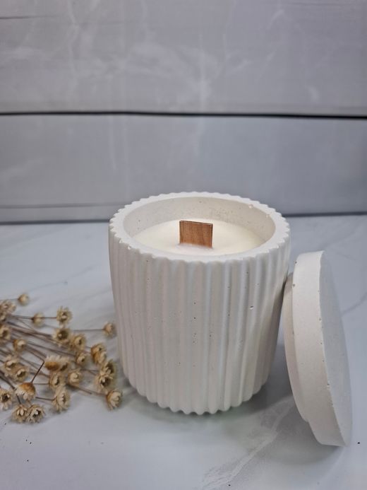 Vela Artesanal de Cera de Soja en Resina Ecológica Blanca | Luz de Candle l Vaso blanco