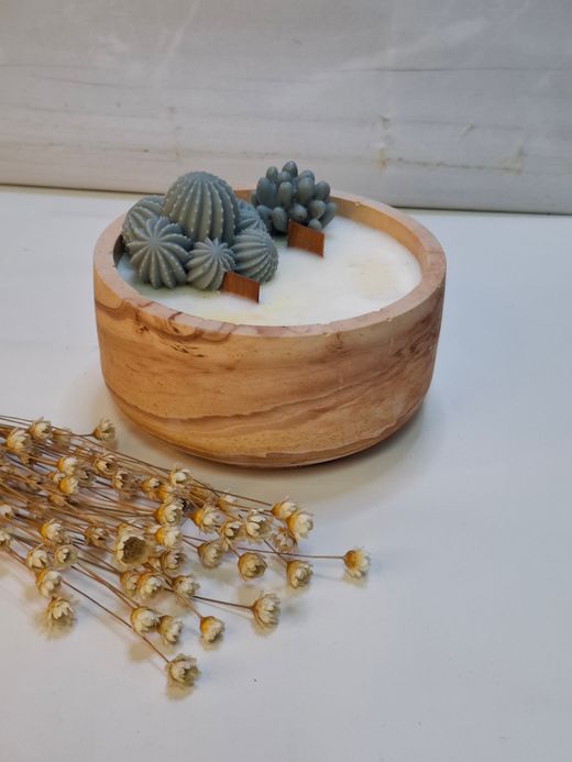 Vela Artesanal de Cera de Soja Ecológica en Recipiente de Resina Color Terracota