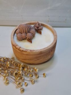 Vela Artesanal de Cera de Soja Ecológica en Recipiente de Resina Color Terracota