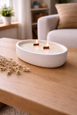 Vela artesanal ovalada blanca