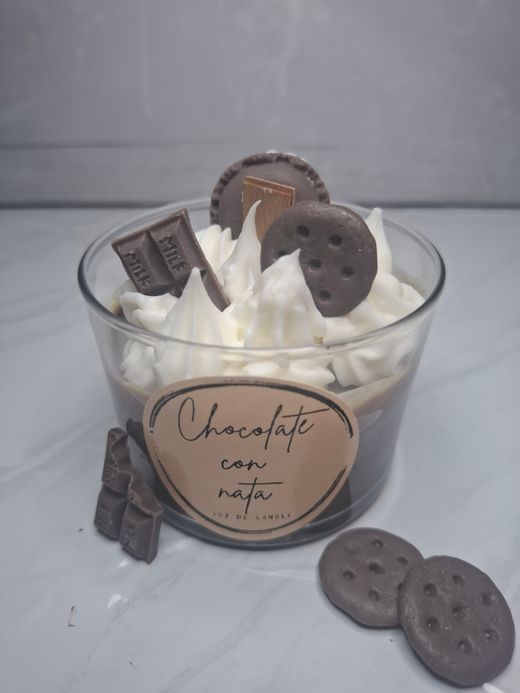 Vela artesanal “Chocolate con nata” en vaso de cristal