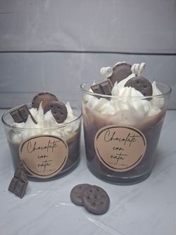 Vela artesanal “Chocolate con nata” en vaso de cristal