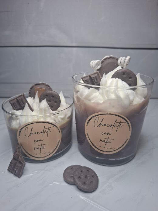 Vela artesanal “Chocolate con nata” en vaso de cristal