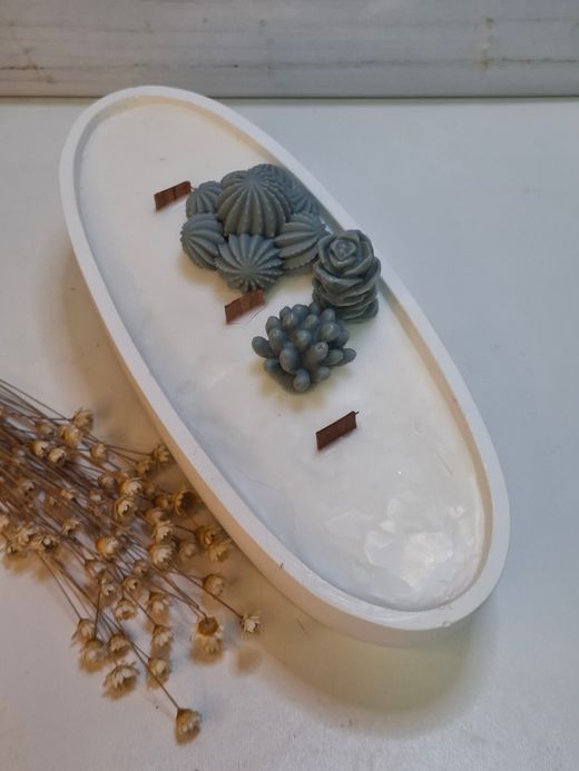 Vela artesanal Ovalada blanca con Mechas de Madera  | Luz de Candle
