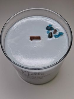 Vela "Niebla" en vaso de cristal con decoración natural y cera vegetal