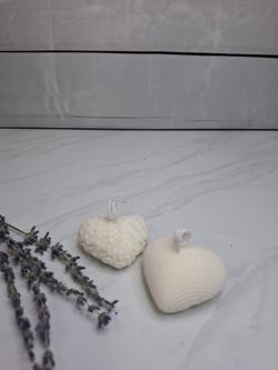 Velas decorativas en forma de corazón blanco