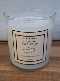 Velvet Coconut | Vela Aromática de Coco Cremoso y Cera de Soja Natural
