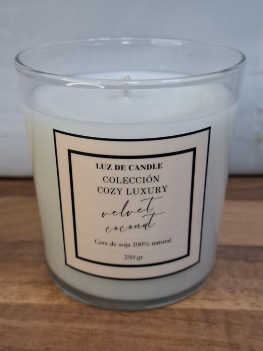 Velvet Coconut | Vela Aromática de Coco Cremoso y Cera de Soja Natural