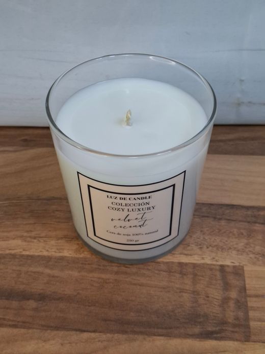 Velvet Coconut | Vela Aromática de Coco Cremoso y Cera de Soja Natural